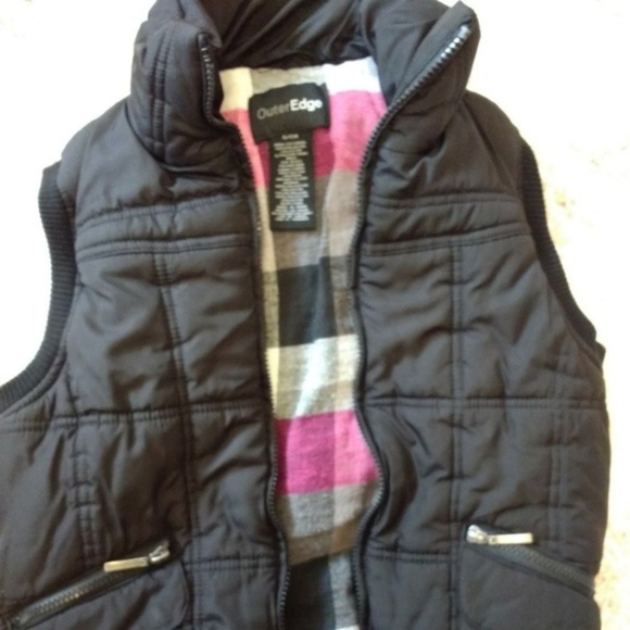 Black Puffer Vest Small - Picture 2 of 6